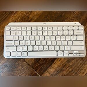 Logitech White Compact Keyboard & Mouse